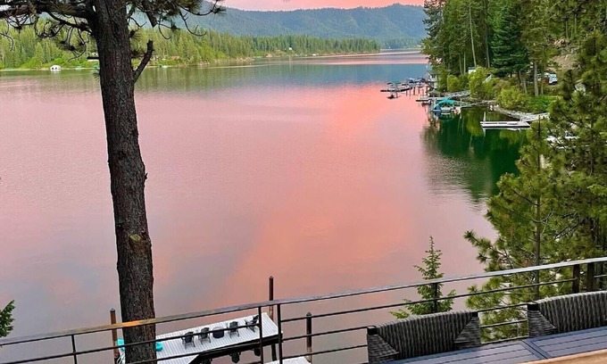 Hayden Lake House | Idyllic Lake House on Hayden with Ocean and Lake Views