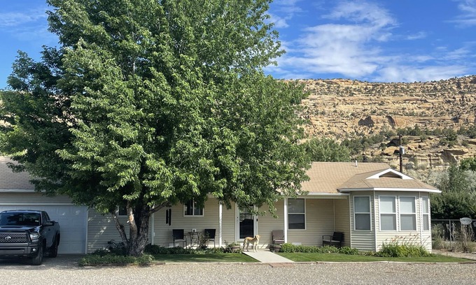 Navajo Dam House | Pet-Friendly Retreat at "Lake House" on the San Juan River