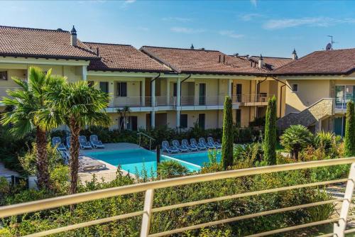 Colombare Apartment | Experience Oceanfront Bliss at The Lake Residence