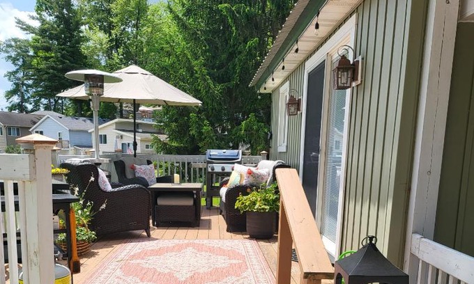 Smyrna House | Pet-Friendly Lakefront Cottage on Big Pine Island Awaits