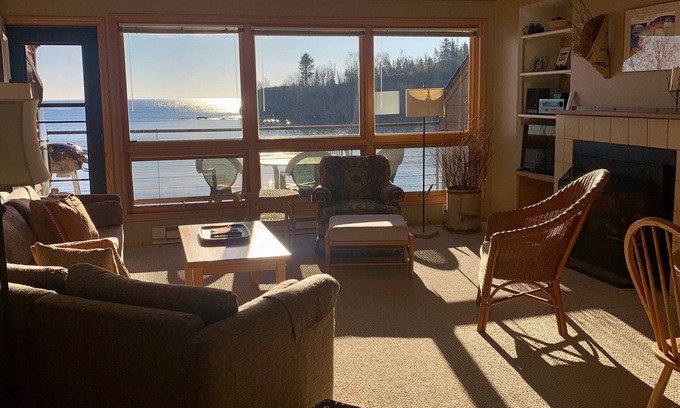 Two Harbors Condo | Discover The Lakehomes at Superior Shores #93: Oceanfront Retreat