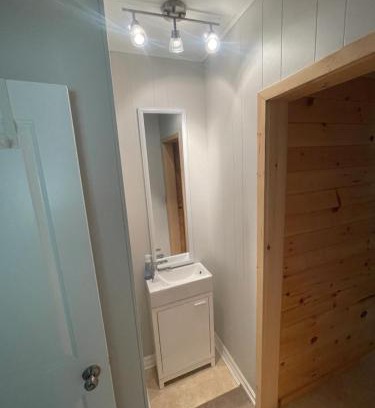 Algonquin Highlands Ski Chalet | Experience Family-Friendly Comfort at The Lakehouse