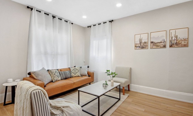 Lakewood House | Lakewood Belle: Family Haven with Ocean View, 10 Mins to Downtown