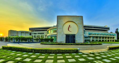 Kishangarh Hotel | Elegant Stay at The Lalit Chandigarh with Premium Amenities