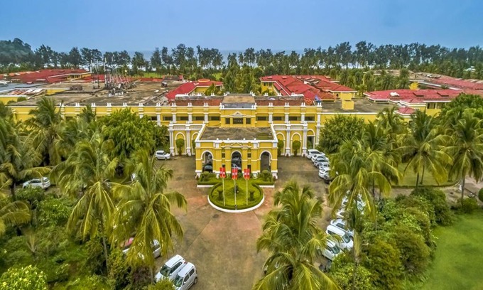 Patnem Resort | Relax at The LaLiT Golf & Spa Resort Goa with Ocean Views