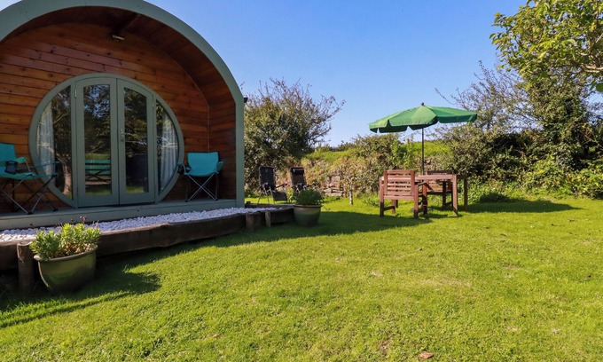 St Teath House | Oceanfront Bliss at The Lamb Shack - Rated 10/10 by Guests