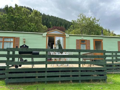 Ardentinny House | Pet-Friendly Retreat at The Lambourne 71 - Rated 8.4/10