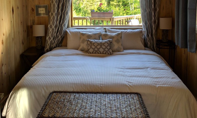 Saint Fulgence House | The Land of the Phoenix! Superior lodging in a prime natural setting.