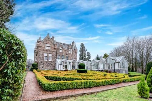 Glenisla Hotel | Discover The Landmark Hotel with Oceanfront Pool & Spa