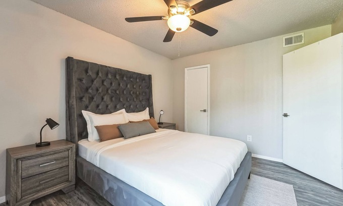 North Arlington Apartment | The Landry 288 | Spacious and Cozy 2 Bedroom 1bth