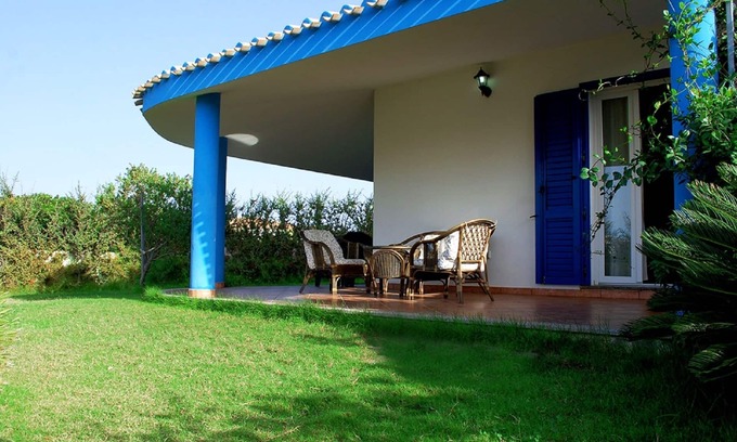 Calasetta House | Pet-Friendly Retreat at The Lapwings with Ocean Views