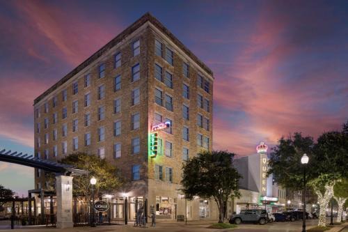 Downtown Hotel | Discover LaSalle Boutique Hotel: Pet-Friendly & Accessible Stay