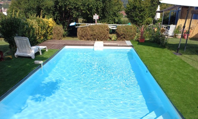 Montignac Villa | Top-Rated Ocean View Gîtes at The Lascaux Hibiscus