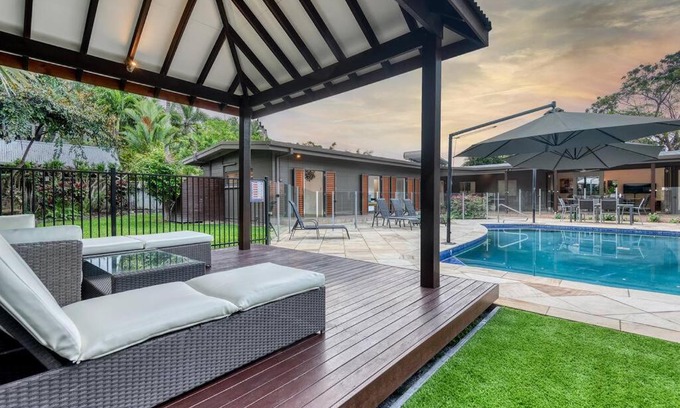 Palm Cove Villa | Experience The Last Resort: Two Pool Villa with Ocean Views