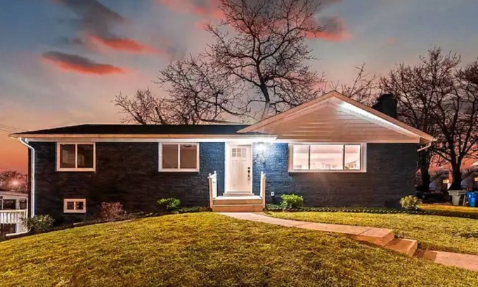Seminary Hill House | The Latham Rancher of Alexandria:15min to OldTown!