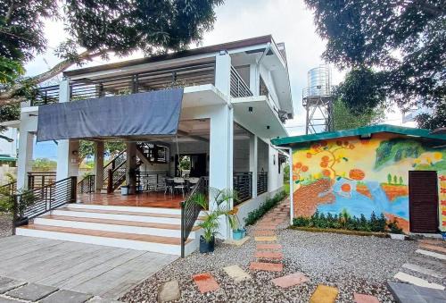 Alitagtag Hotel | Discover The Lavana Camp Coco Batangas - Family-Friendly Retreat