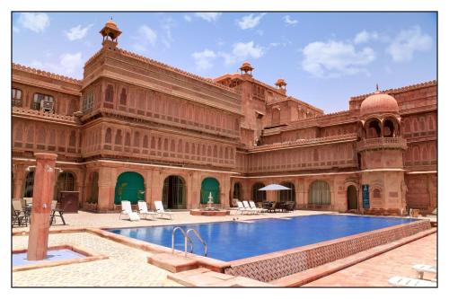 Bikaner Hotel | Experience Elegance at The Laxmi Niwas Palace Hotel