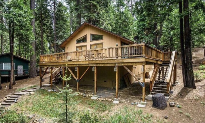 Cold Springs Cabin | Relaxing Retreat at The Lazy Lodge Cabin with Lake Views