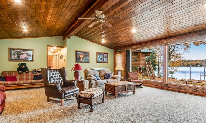 Lac du Flambeau House | Experience Family-Friendly Comfort at The Lazy Loon