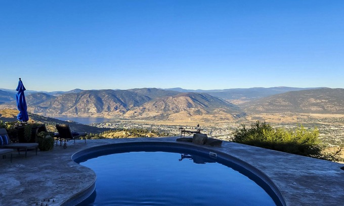 Okanagan-Similkameen House | Experience Relaxation at The Ledge Above Penticton