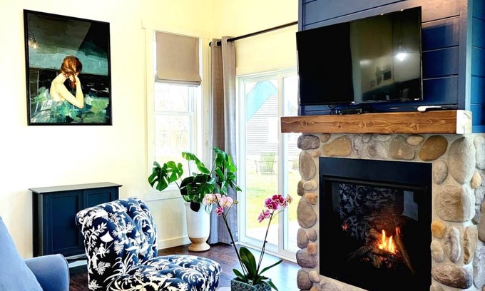 Alexandria Bay House | Experience Heron Cottage at The Ledges Resort and Marina