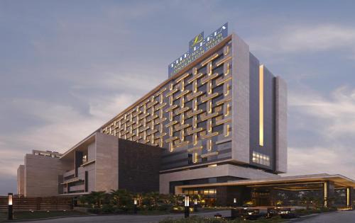 Delhi Hotel | Discover The Leela Ambience Convention Hotel Delhi Awaits