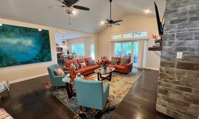 Terre Haute House | Elegant Lighthouse SmartHome with Family-Friendly Amenities
