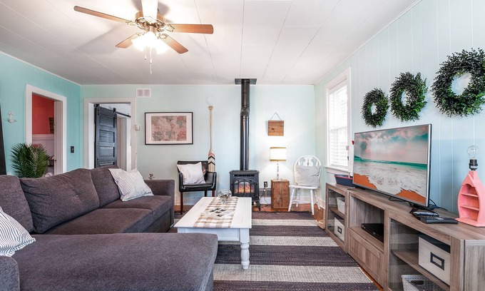 Sylvan Lake House | Ideal Lighthouse Beach House for Memorable Gatherings