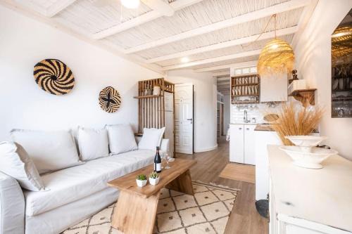 Poris de Abona Apartment | Beachside Retreat at The Lighthouse with Free Wifi