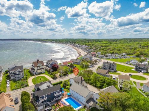 York Beach Hotel | Coastal Comfort at The Lighthouse Inn & Suites
