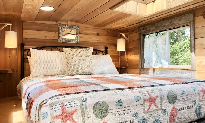 Sequim House | Exceptional Family Retreat at The Lily Pad Tiny House