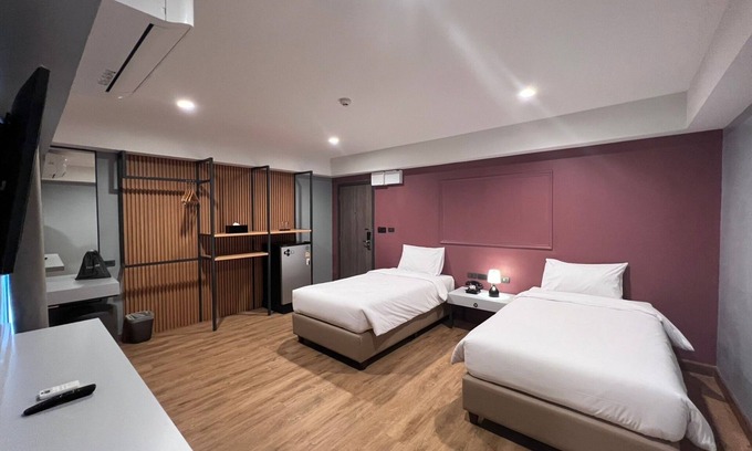 Ayutthaya Hotel | Budget-Friendly Stay at The Lima Place with Breakfast & Dining