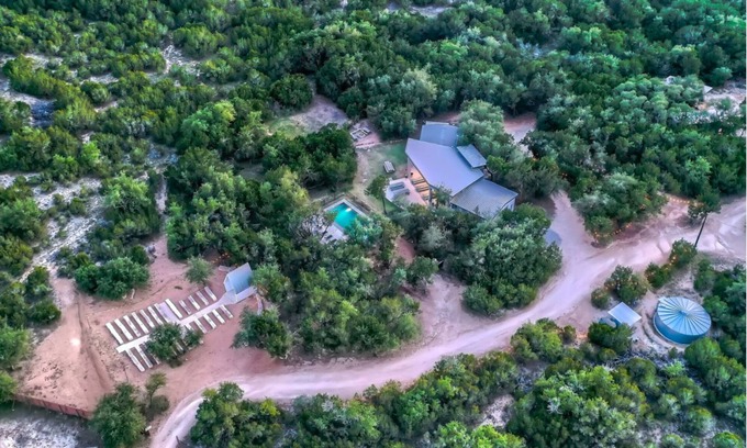 Dripping Springs Resort | The Liney Moon