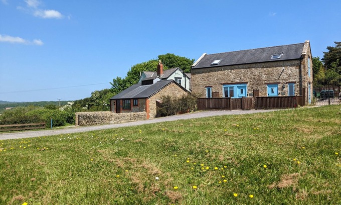 West Compton Cottage | Enjoy a Pet-Friendly Escape at The Linhay in Bridport