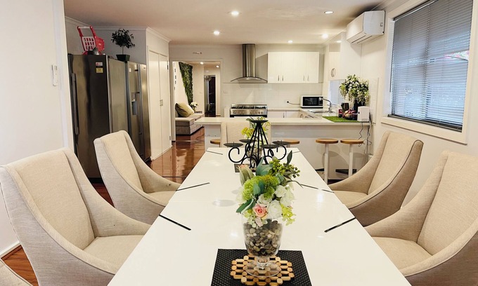 Keilor Park House | Discover Surprises at The Link Fantasy Place Hotel