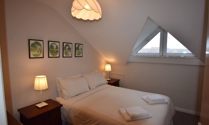 Portrush Apartment | Oceanfront Retreat: The Links Apartment with Kitchen & Views