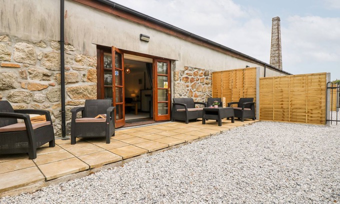 Stenalees Cottage | Family-Friendly THE LINNEY: Character Cottage in St Austell