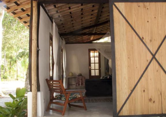 Santa Cruz Cabralia House | Pet-Friendly Oceanfront Studios at The Lion Cottage