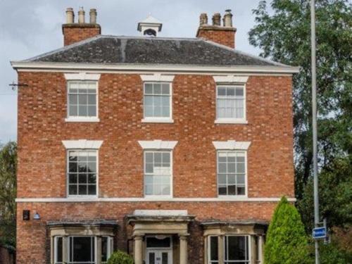 Newark Bed & Breakfast | Exceptional Stay at The Lions: Family-Friendly Amenities