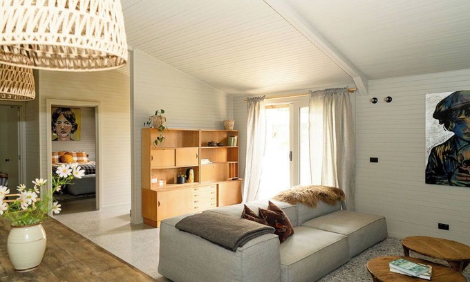 Main Ridge Cottage | The Little Black House a cosy 2 bedroom cottage in Main Ridge