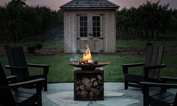 Niagara-on-the-Lake House | Guest Rated 10/10: The Little White Haus with Kitchen & More