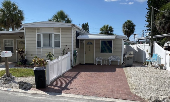 Tarpon Springs Apartment | Peaceful Ocean View Retreat: Guest Rated 10/10