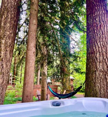 Rhododendron House | The Little Lolo Lodge