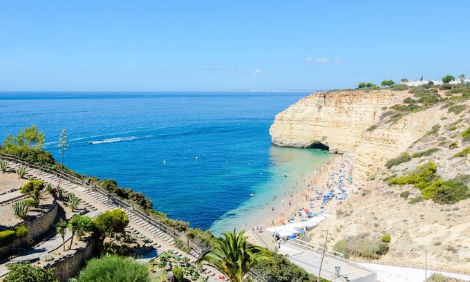 Vale de Centianes Apartment | Idyllic Sea View Retreat: Guest Rated 9/10 with Spa