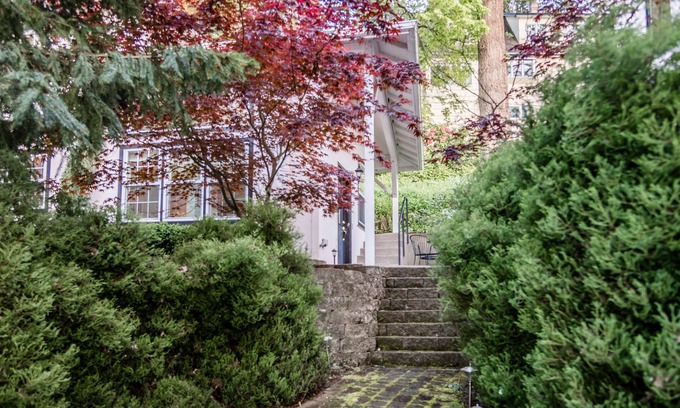 Fairmont House | Discover The Little Pink House: Your Ideal University Retreat