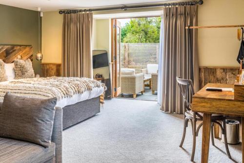 Hinton Blewett Bed & Breakfast | Discover The Litton: Pet-Friendly 4-Star Retreat