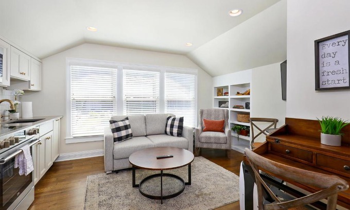 Germantown Apartment | Family-Friendly Retreat at The Livery on 5th, Unit B