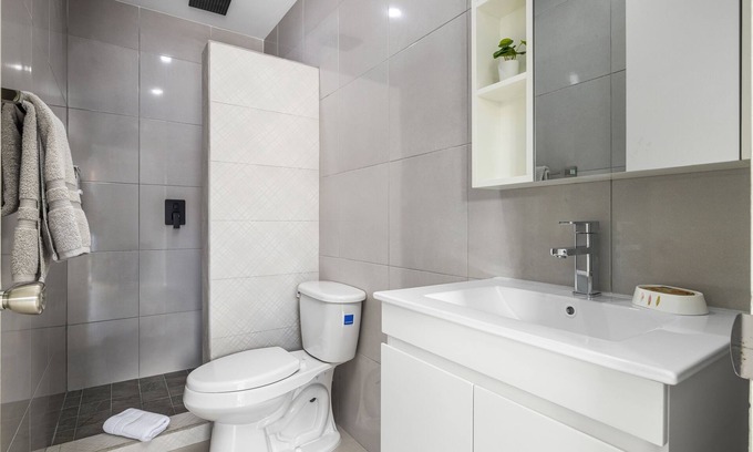 Bubali Apartment | Convenient Stay at The Lizard Inn Near Eagle Beach