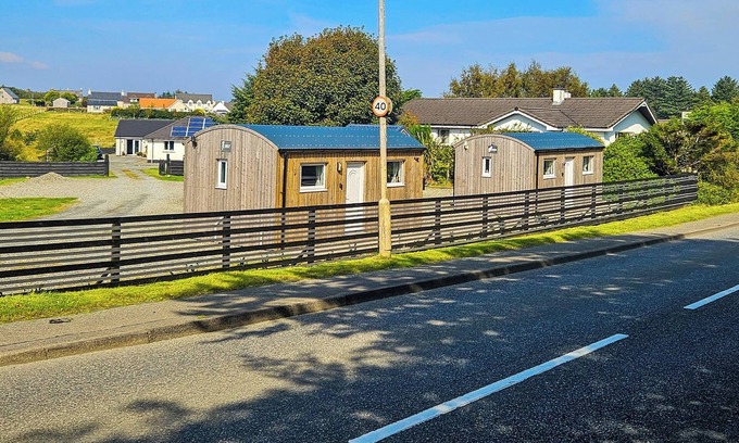 Isle of Lewis Cottage | Brilliant Location Near Stornoway with Ocean Views