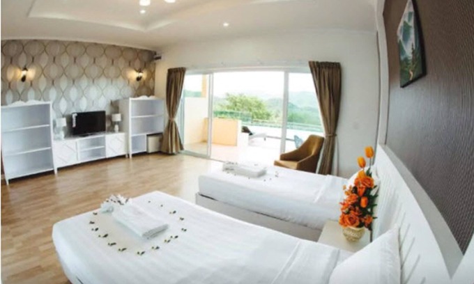 Suan Phueng Hotel | Discover The Location: Family-Friendly Stay with Pool & Dining
